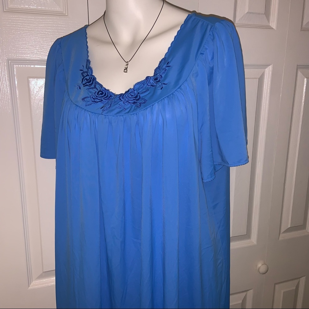 ShadowLine Vintage Blue Embroidered Flutter Sleeve Silky Nylon Night Gown Sz 3X